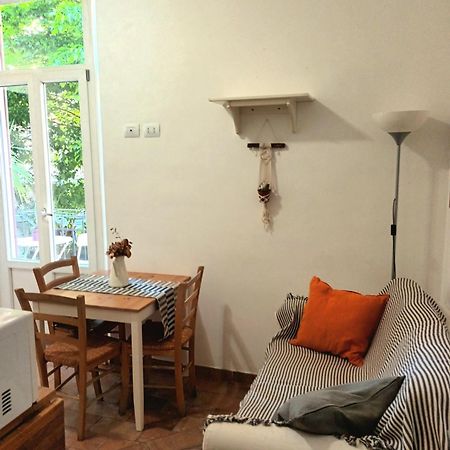 The Florence Nest Екстериор снимка