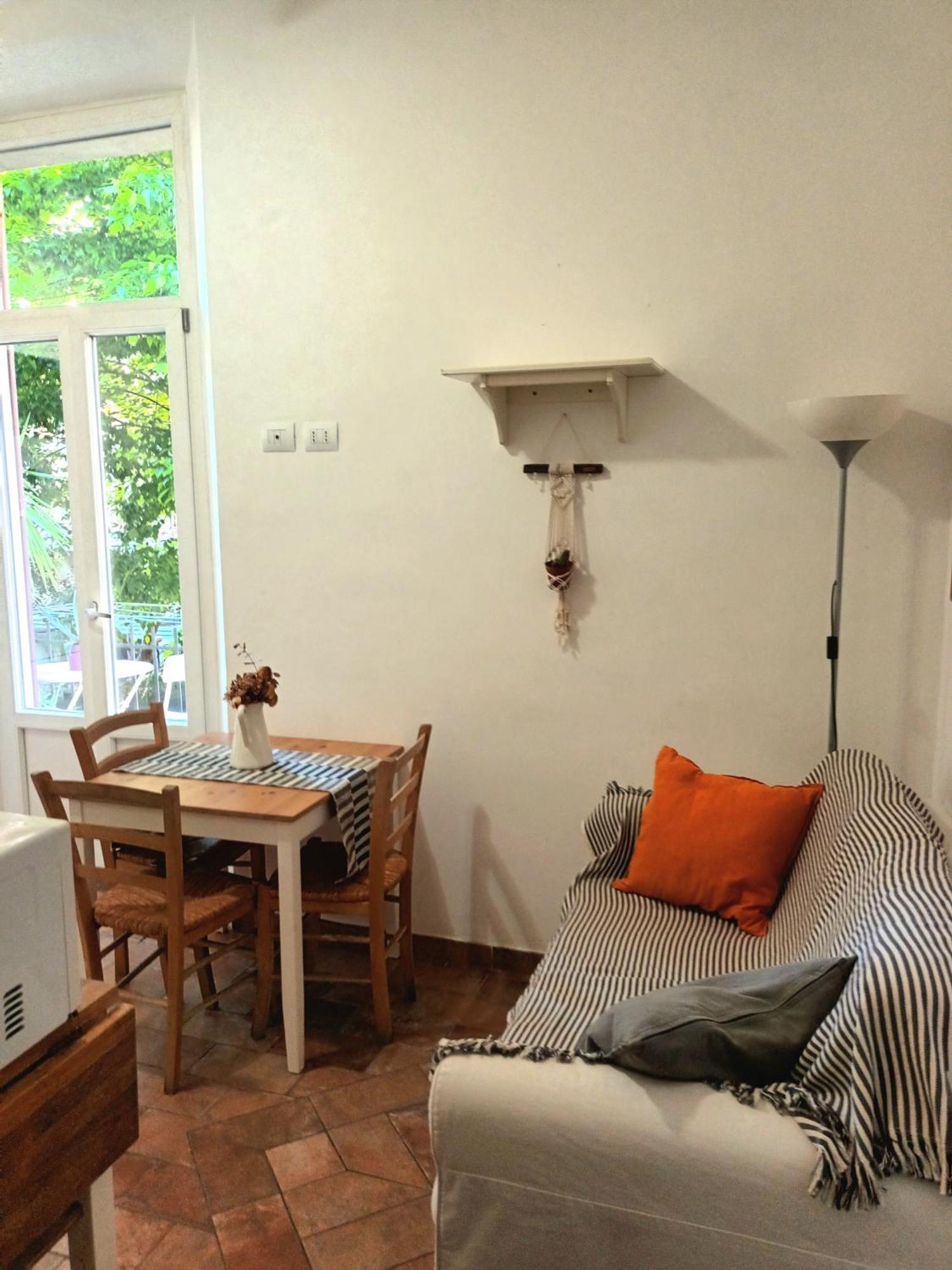 The Florence Nest Екстериор снимка